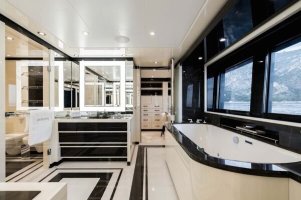 PAPA Motor yacht for sale - Image 13