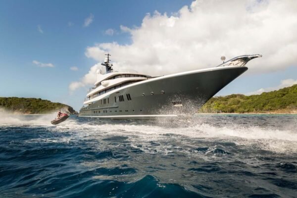 PHOENIX 2 Motor yacht for sale - Image 3