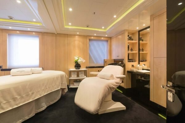 PHOENIX 2 Motor yacht for sale - Image 28