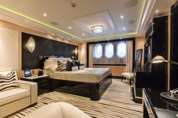PHOENIX 2 Motor yacht for sale - Image 31