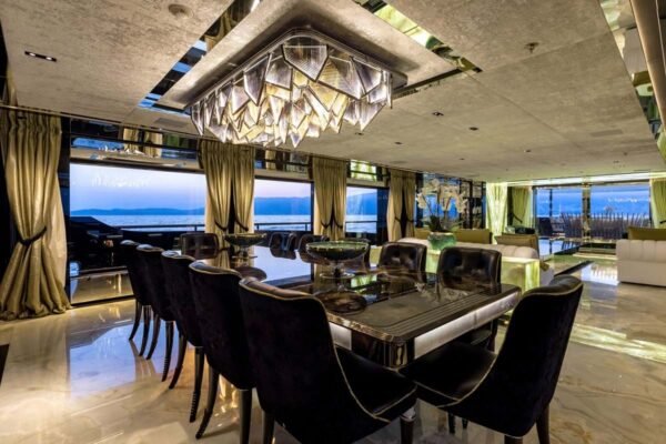 SARASTAR Motor yacht for sale - Image 4