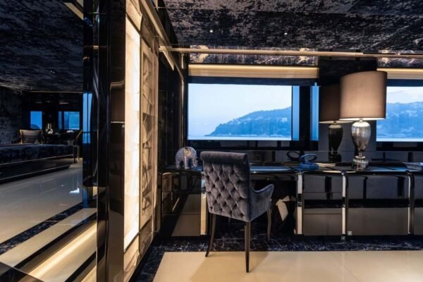 SARASTAR Motor yacht for sale - Image 5