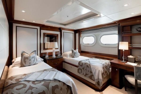 SEANNA Motor yacht for sale - Image 13
