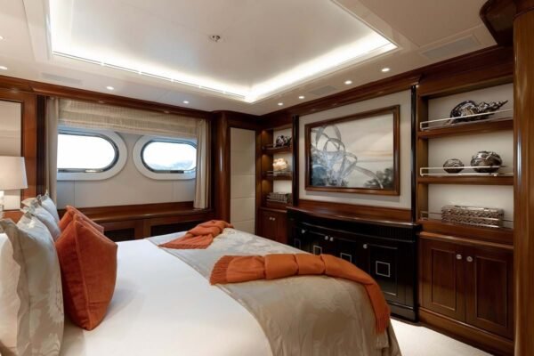 SEANNA Motor yacht for sale - Image 12