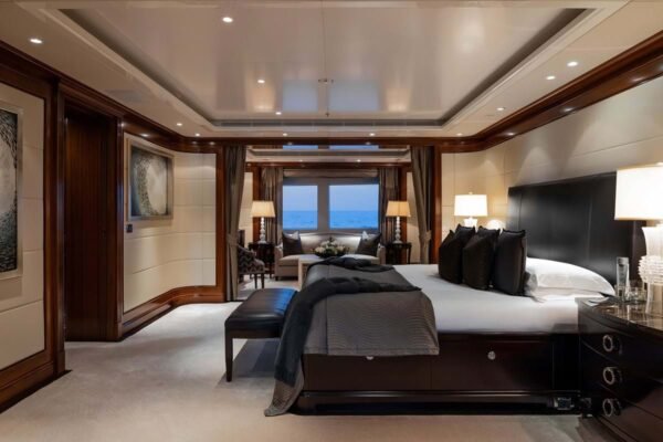 SEANNA Motor yacht for sale - Image 4