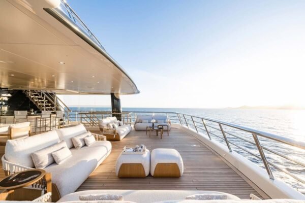 HERE COMES THE SUN Motor yacht for sale - Image 17