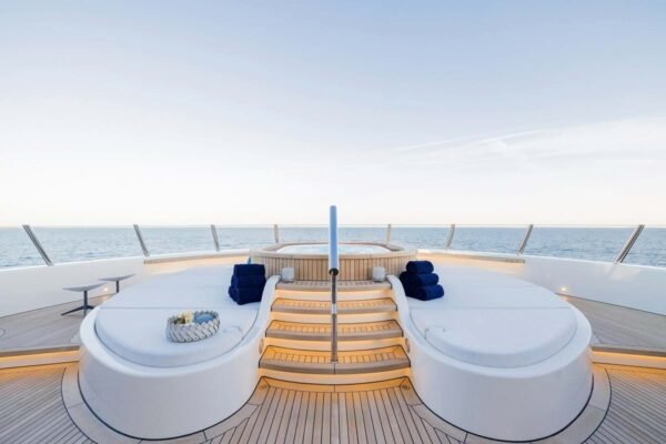 HERE COMES THE SUN Motor yacht for sale - Image 18