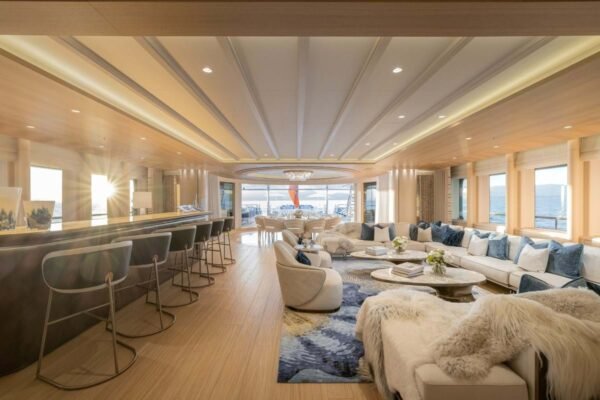 HERE COMES THE SUN Motor yacht for sale - Image 19
