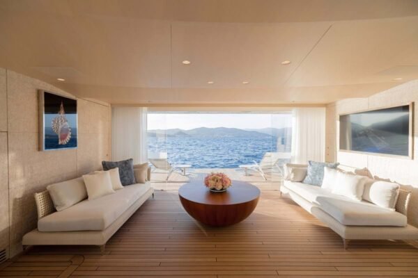 HERE COMES THE SUN Motor yacht for sale - Image 23