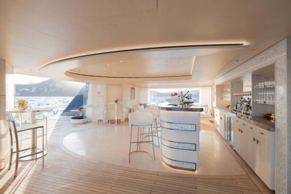HERE COMES THE SUN Motor yacht for sale - Image 25