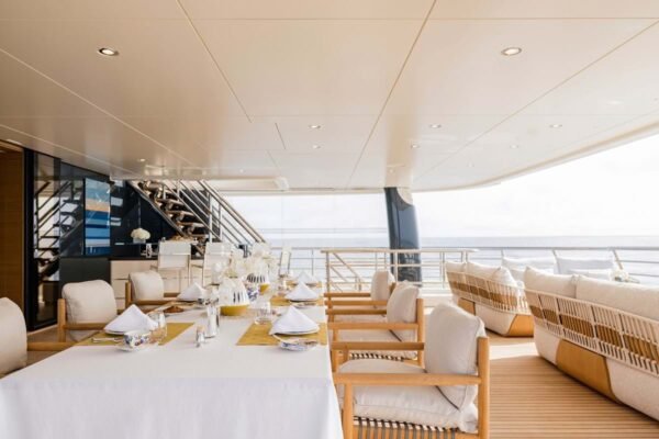 HERE COMES THE SUN Motor yacht for sale - Image 31