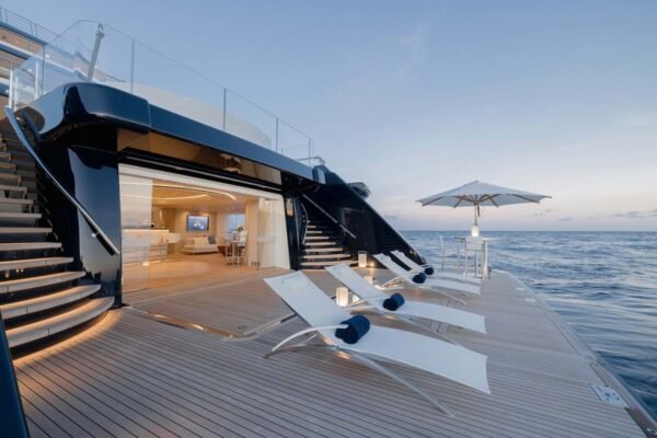 HERE COMES THE SUN Motor yacht for sale - Image 45