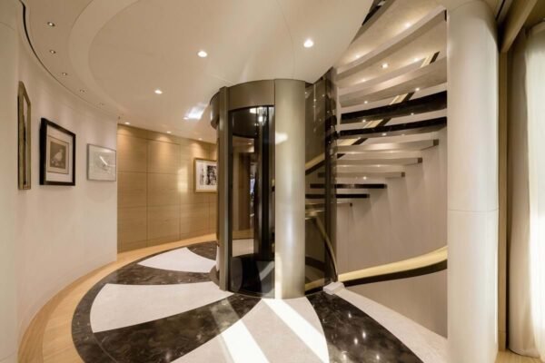 HERE COMES THE SUN Motor yacht for sale - Image 46