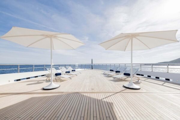 HERE COMES THE SUN Motor yacht for sale - Image 10