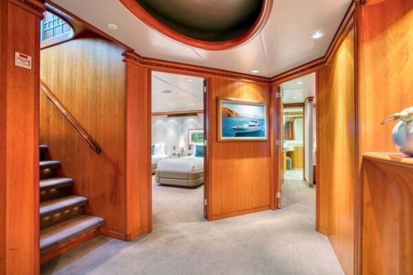 ICE BEAR Motor yacht for sale - Image 15