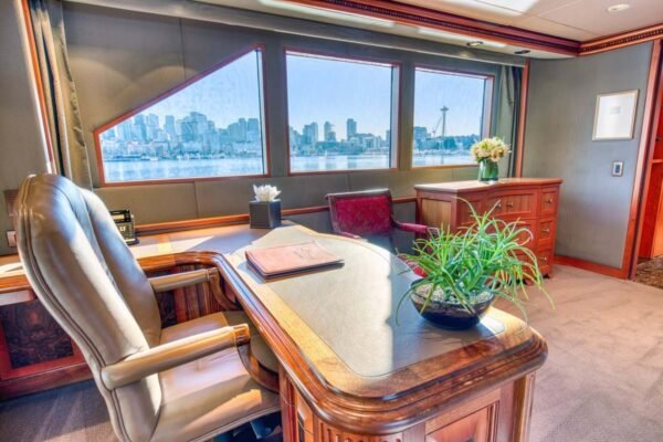 ICE BEAR Motor yacht for sale - Image 10