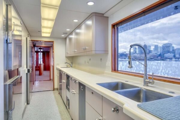 ICE BEAR Motor yacht for sale - Image 24