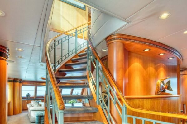 ICE BEAR Motor yacht for sale - Image 4