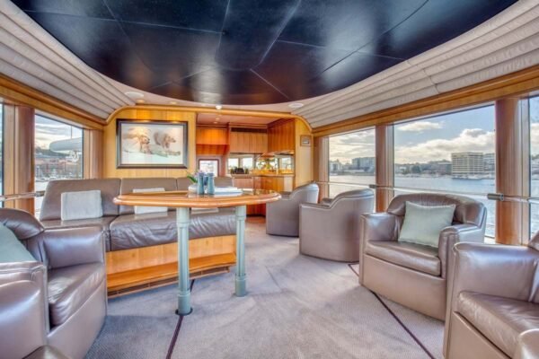 ICE BEAR Motor yacht for sale - Image 6